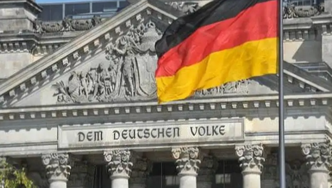 Bundesbank report shows germany s economy continued to slump in third